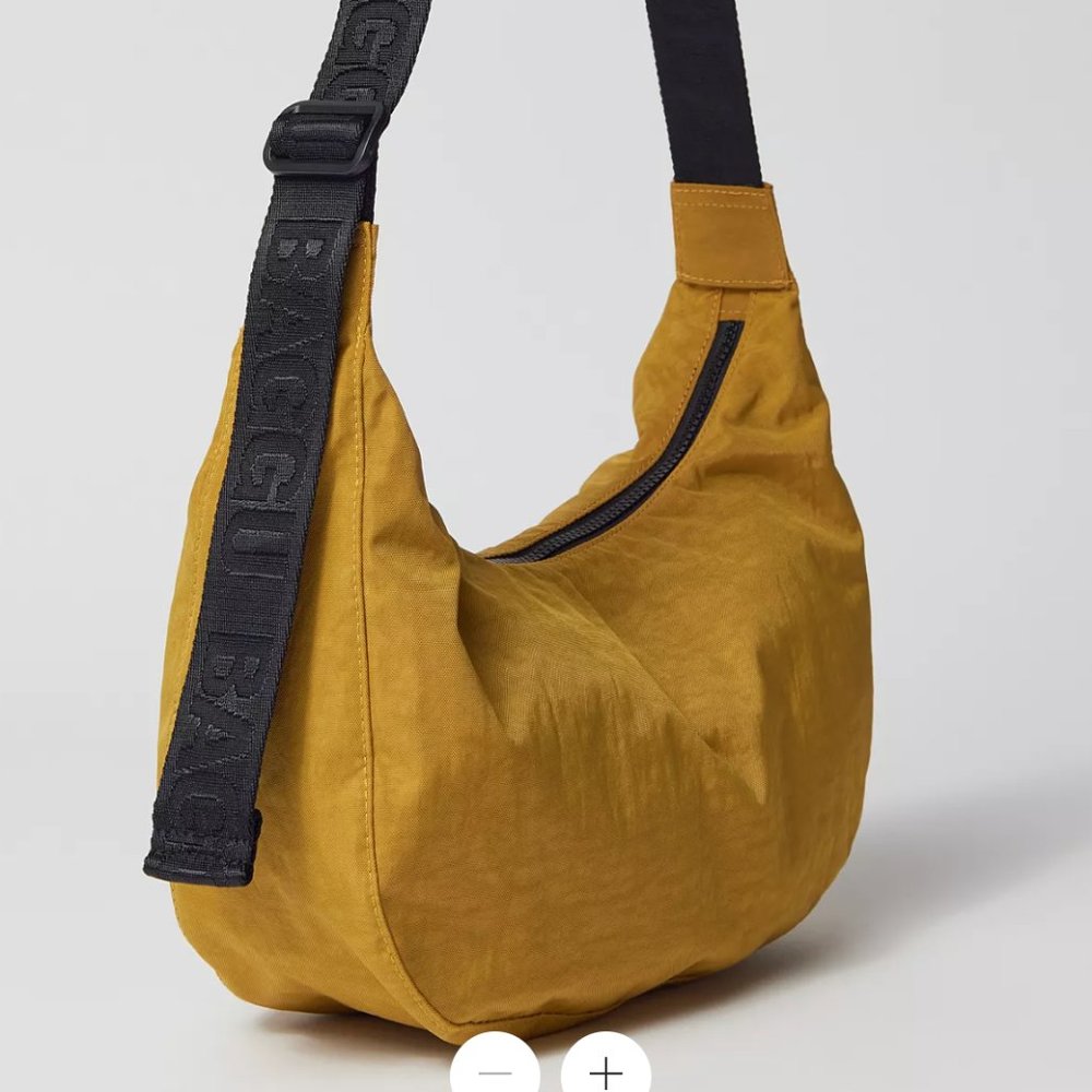 BAGGU UO Exclusive Deadstock Medium Nylon Crescent Bag | Camel
